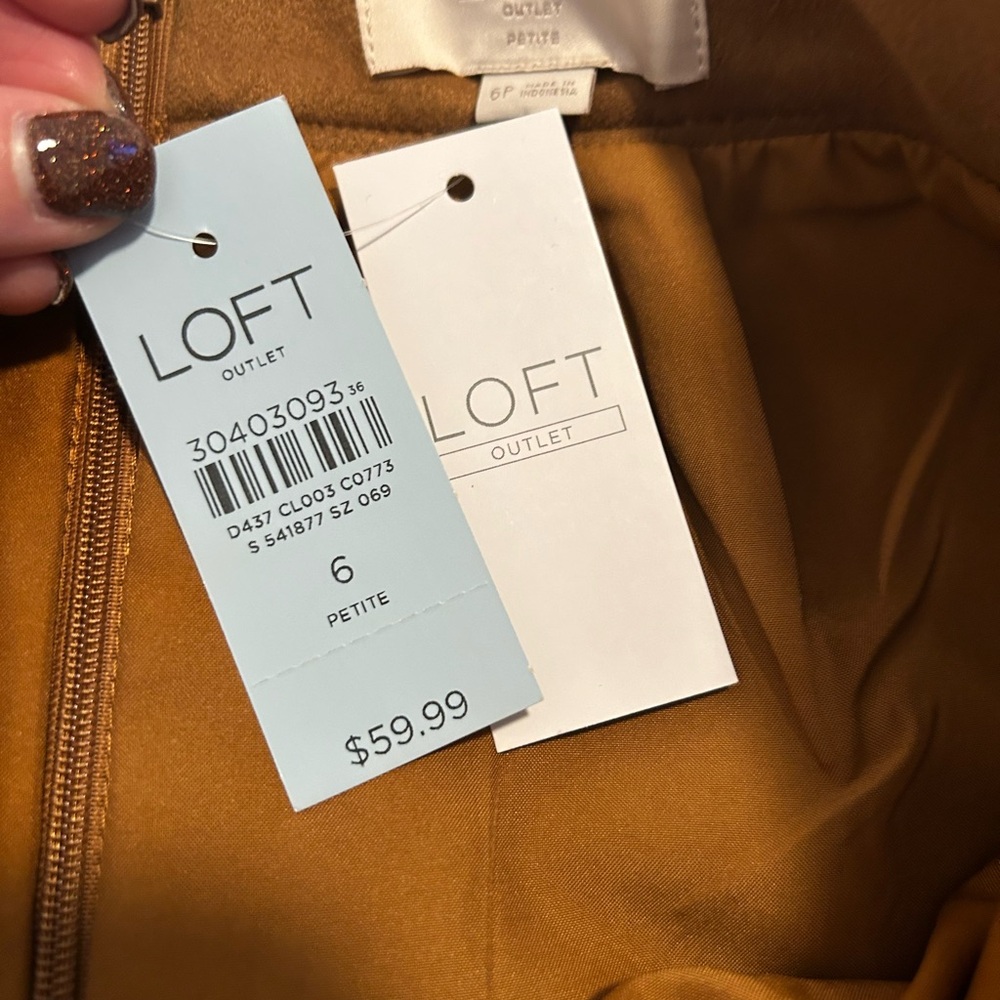 NWT LOFT Faux Stretch Suede Camel Skirt, sz 6p - Picture 4 of 5